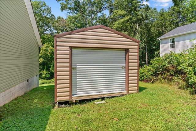 2704 Quarles Road, Rocky Face, GA 30740
