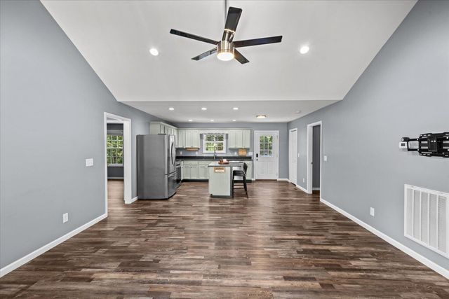 2704 Quarles Road, Rocky Face, GA 30740