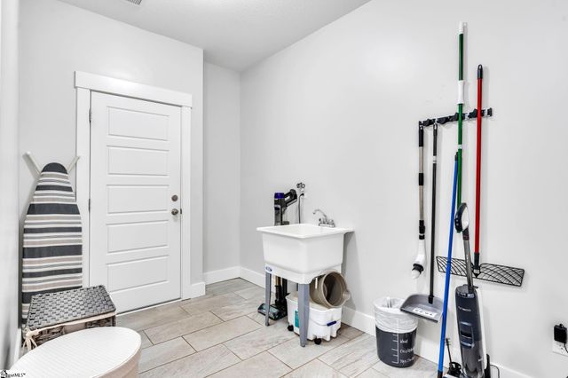 135 Weatherly Road, Inman, SC 29349