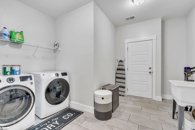 135 Weatherly Road, Inman, SC 29349