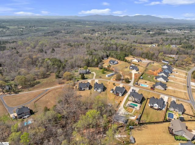 135 Weatherly Road, Inman, SC 29349