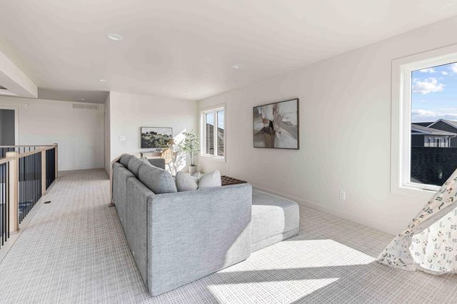 5669 31st Street S, Fargo, ND 58104