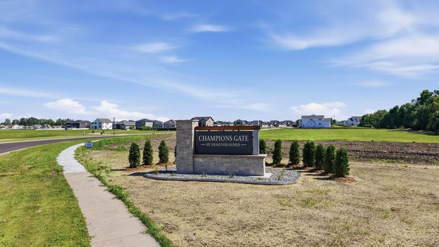 5669 31st Street S, Fargo, ND 58104