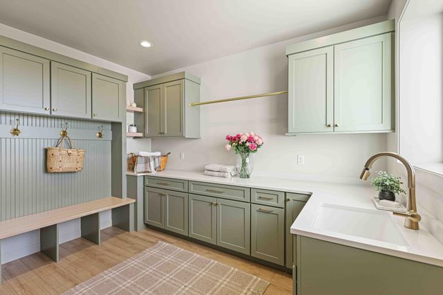 5669 31st Street S, Fargo, ND 58104