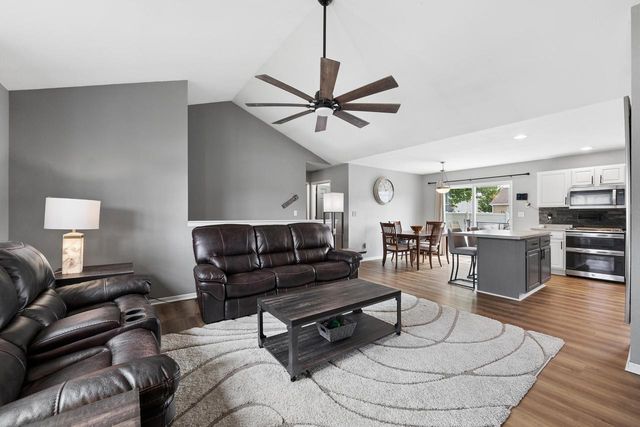 1409 E Pinecrest LANE, Elkhorn, WI 53121