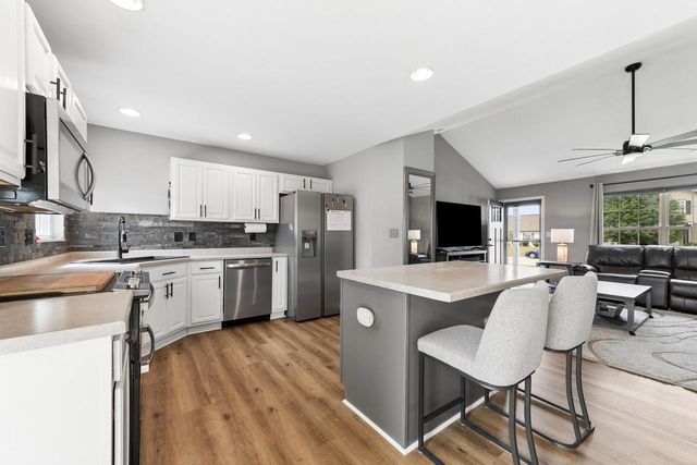 1409 E Pinecrest LANE, Elkhorn, WI 53121