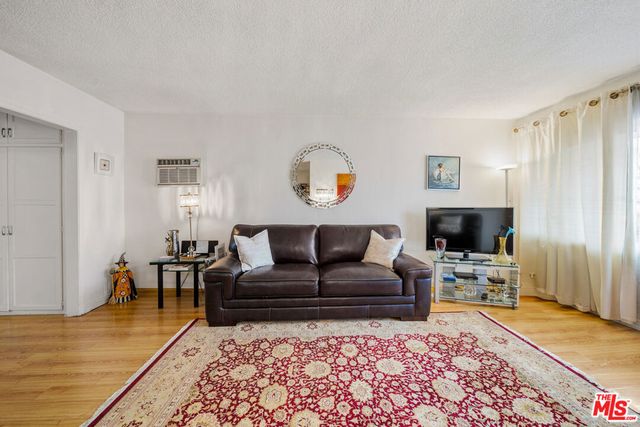 936 N Curson Avenue, Los Angeles, CA 90046