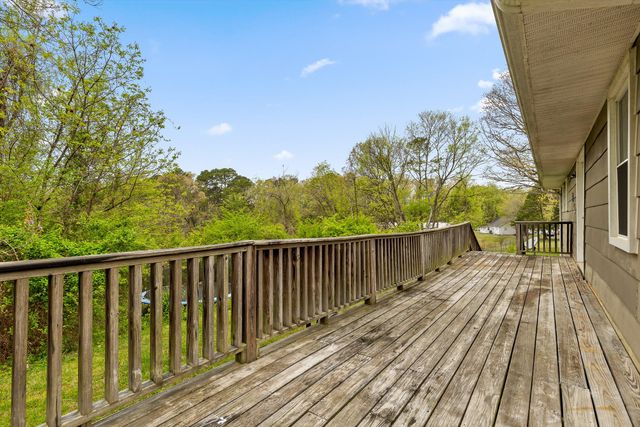 946 Hickory Avenue, Hixson, TN 37343