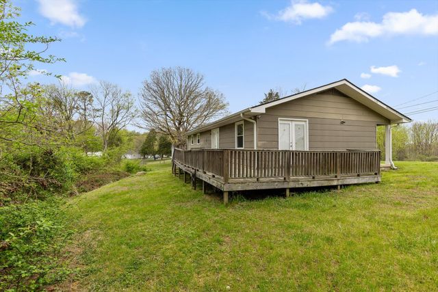 946 Hickory Avenue, Hixson, TN 37343