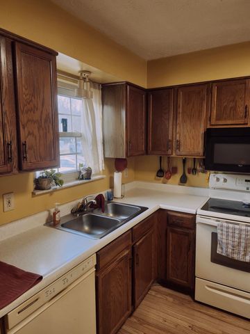 1070 Emery Drive, Fort Wright, KY 41011