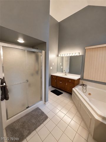 136 Jade Circle, Canfield, OH 44406