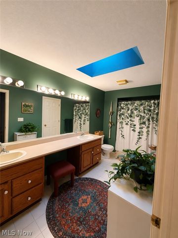 136 Jade Circle, Canfield, OH 44406