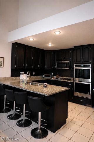 136 Jade Circle, Canfield, OH 44406