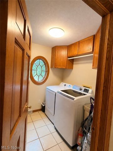136 Jade Circle, Canfield, OH 44406