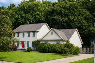 136 Jade Circle, Canfield, OH 44406