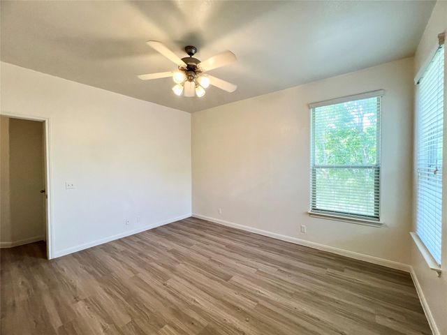 2406 Allred DR B, Austin, TX 78748