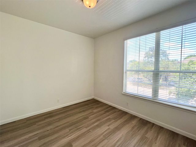 2406 Allred DR B, Austin, TX 78748