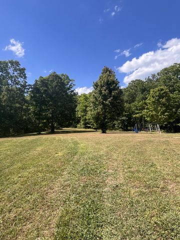 1133 Industrial Rd, Centerville, TN 37033