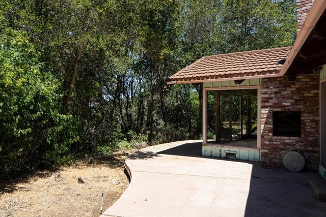 11450 Summit Wood Road, Los Altos Hills, CA 94022