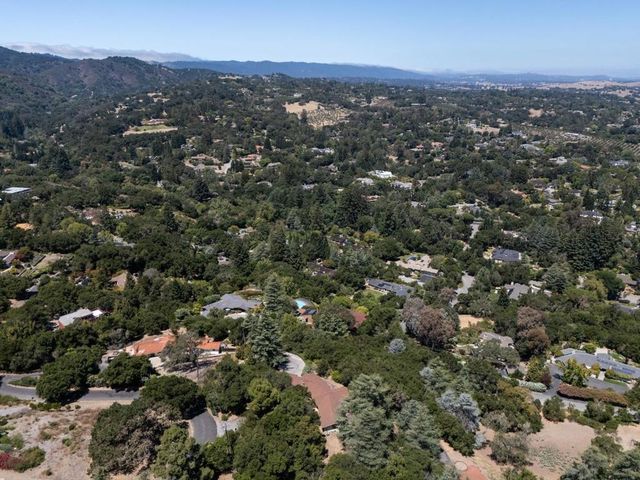 11450 Summit Wood Road, Los Altos Hills, CA 94022