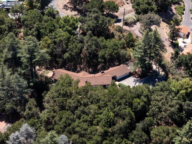 11450 Summit Wood Road, Los Altos Hills, CA 94022