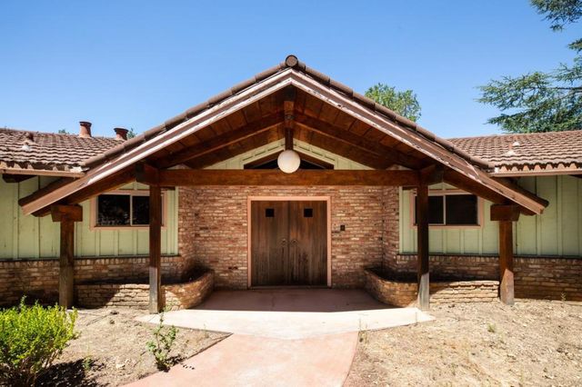 11450 Summit Wood Road, Los Altos Hills, CA 94022