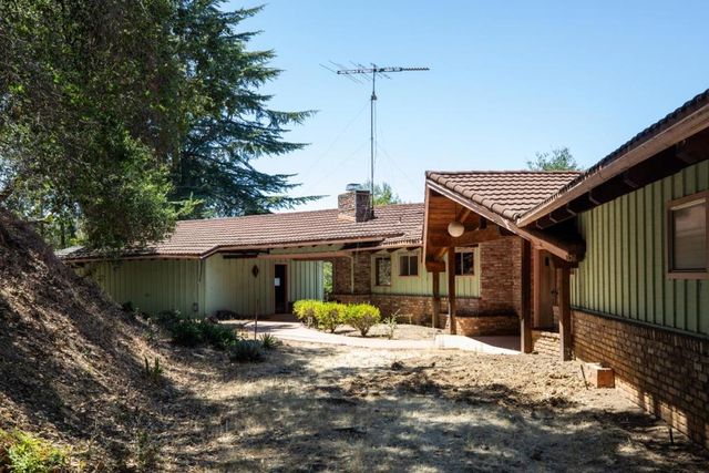 11450 Summit Wood Road, Los Altos Hills, CA 94022