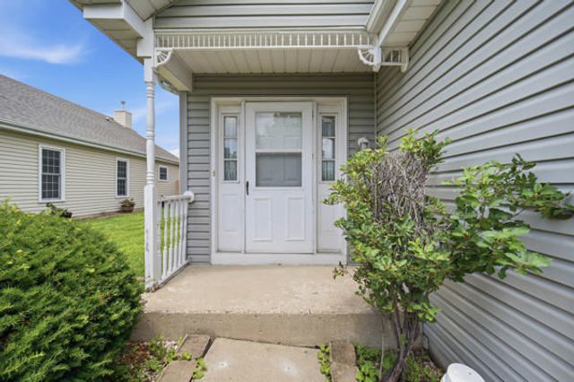 1622 Liberty Street, Hanover Park, IL 60133