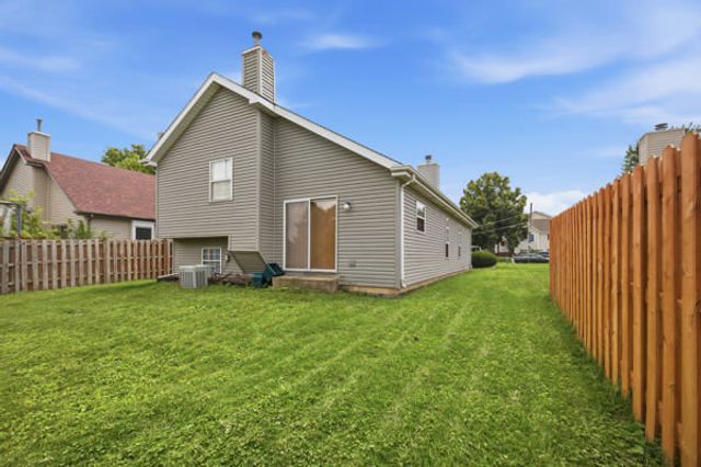 1622 Liberty Street, Hanover Park, IL 60133