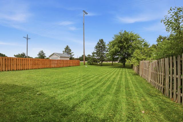 1622 Liberty Street, Hanover Park, IL 60133