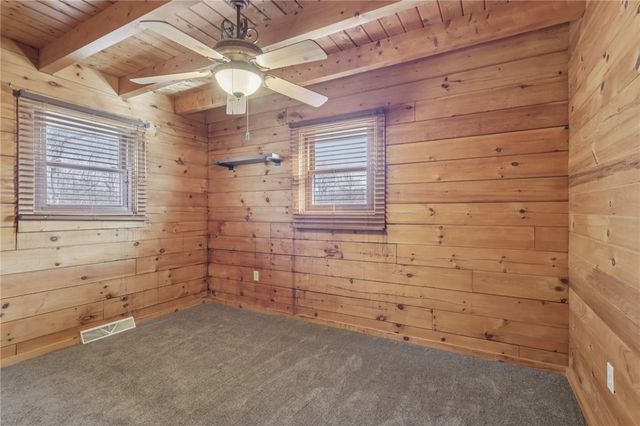 315 Frankfort Springs Dr, Hanover Twp, PA 15043