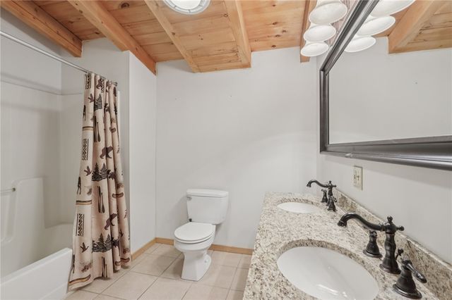 315 Frankfort Springs Dr, Hanover Twp, PA 15043