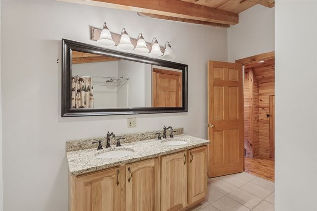 315 Frankfort Springs Dr, Hanover Twp, PA 15043