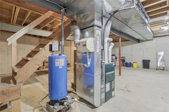 315 Frankfort Springs Dr, Hanover Twp, PA 15043