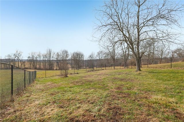 315 Frankfort Springs Dr, Hanover Twp, PA 15043