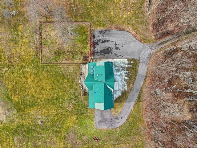 315 Frankfort Springs Dr, Hanover Twp, PA 15043