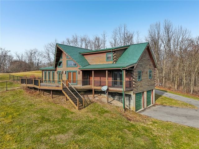315 Frankfort Springs Dr, Hanover Twp, PA 15043