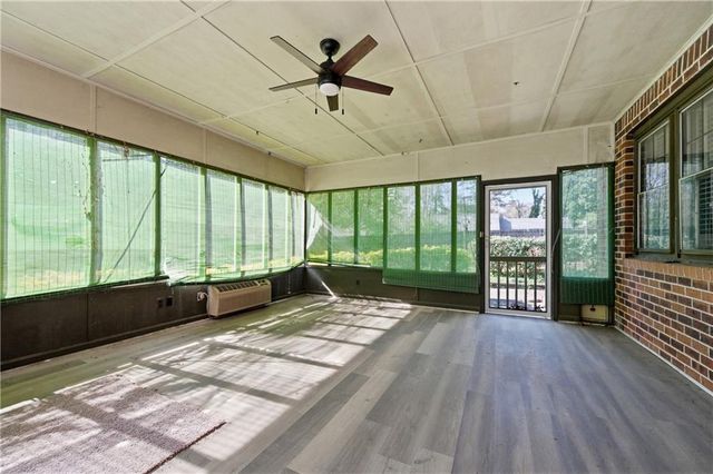 137 Bonnie Lane NW, Lilburn, GA 30047