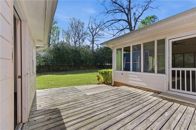 137 Bonnie Lane NW, Lilburn, GA 30047