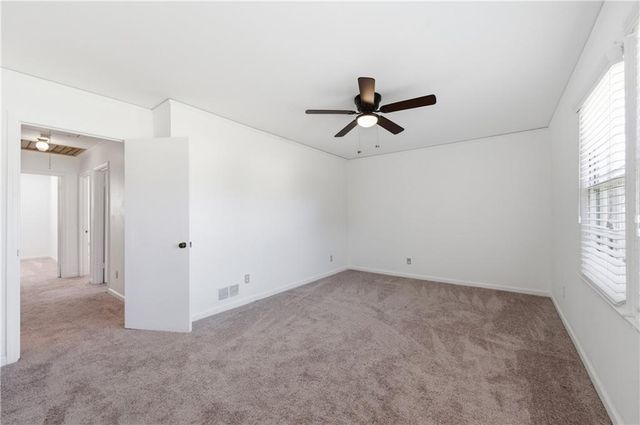 137 Bonnie Lane NW, Lilburn, GA 30047