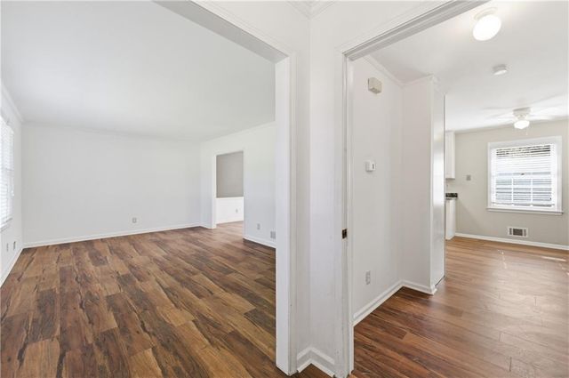 137 Bonnie Lane NW, Lilburn, GA 30047