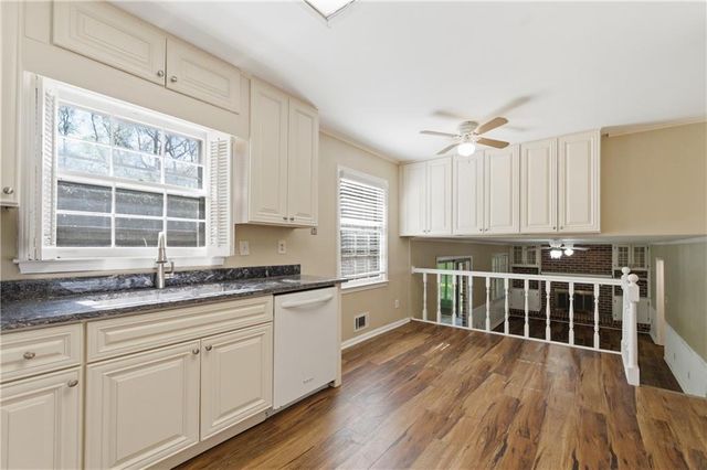 137 Bonnie Lane NW, Lilburn, GA 30047