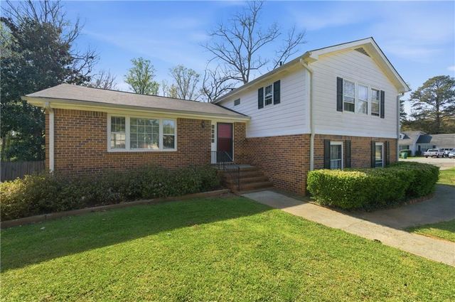 137 Bonnie Lane NW, Lilburn, GA 30047