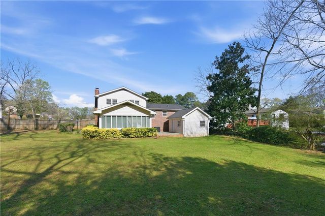 137 Bonnie Lane NW, Lilburn, GA 30047