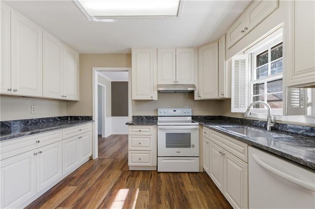 137 Bonnie Lane NW, Lilburn, GA 30047