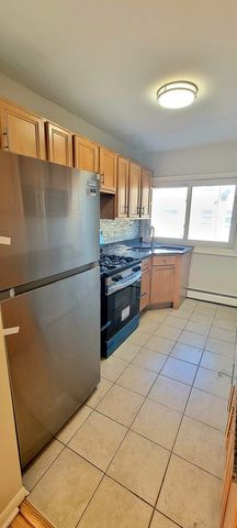 3810 Ruby Street 2W, Schiller Park, IL 60176