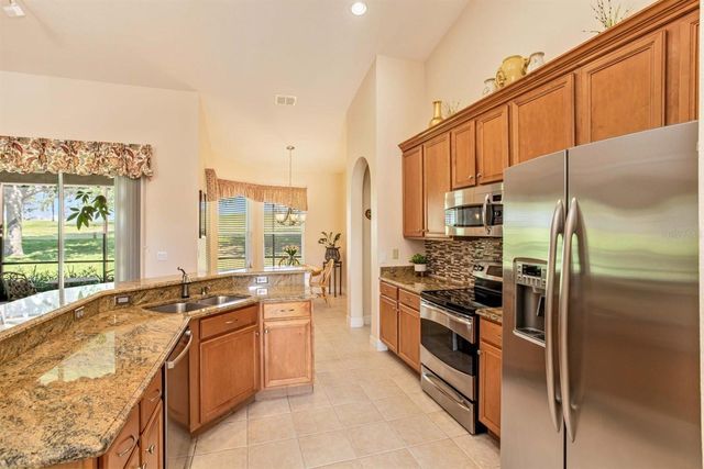 4328 FAWN MEADOWS CIRCLE, Clermont, FL 34711