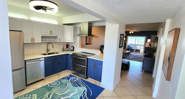 320 S Surf Road 704, Hollywood, FL 33019