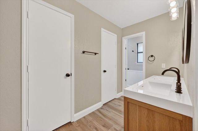 2515 Avonhill Drive, Arlington, TX 76015