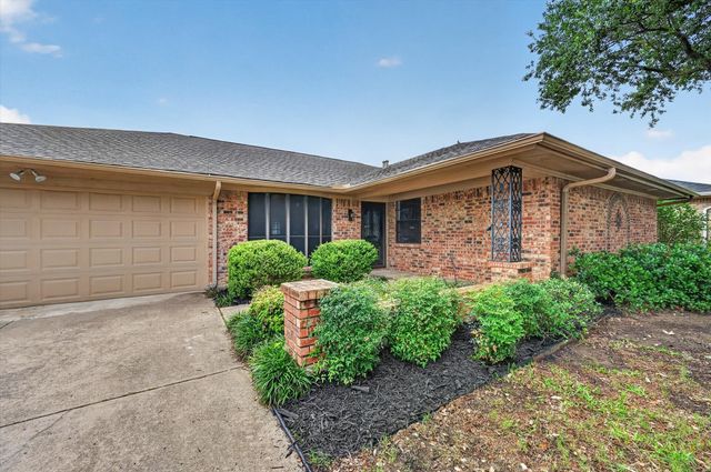 2515 Avonhill Drive, Arlington, TX 76015